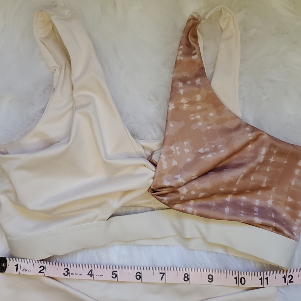 Wolf and whistle Activewear 2 piece set